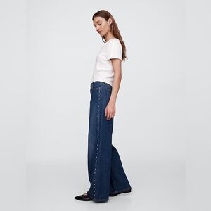 GAP High Rise SuperSoft Studded Wide-Leg Jeans - size 8/29S